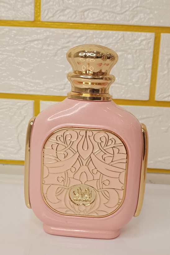 دکانت عطر زخرف